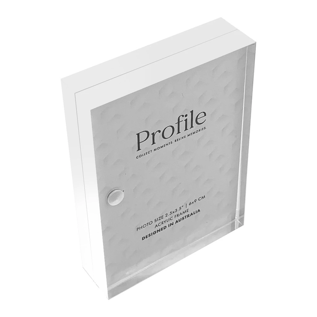 Profile Newtown 2.5x3.5 Acrylic Photo Frame 2 Profile Newtown 2.5x3.5 Acrylic Photo Frame - Image 2