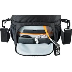 Lowepro Nova 180 AW II Black 15 Lowepro Nova 180 AW II Black -Nikon Shop 15528 f5 1