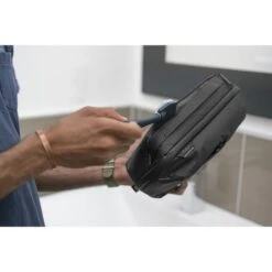 Peak Design Wash Pouch - Black -Nikon Shop 17863 peak design wash pouch black 7 1