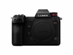 Panasonic LUMIX S1R Body -Nikon Shop 18761 s1r body front k cap 1