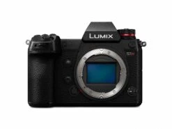 Panasonic LUMIX S1R Body -Nikon Shop 18761 s1r body front k 1