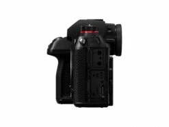 Panasonic LUMIX S1R Body -Nikon Shop 18761 s1r body k jacksideopen2 1