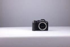 Canon® Canon EOS R7 Mirrorless Camera (Body Only) 15 Canon® Canon EOS R7 Mirrorless Camera (Body Only) -Nikon Shop 2022 04 13 canon eos r7 201 of 258