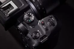 Canon® Canon EOS R7 Mirrorless Camera (Body Only) 11 Canon® Canon EOS R7 Mirrorless Camera (Body Only) -Nikon Shop 2022 04 13 canon eos r7 51 of 258