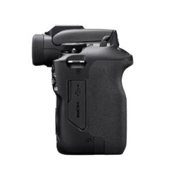 Canon® Canon EOS R100 Mirrorless Camera With RF-S 18-45mm Lens -Nikon Shop canon 0010 05 eos r100 black right