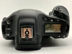 Used Canon EOS-1Ds Mark III S/N 610299 -Nikon Shop eos1dsm3.04