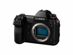 Open Box Panasonic LUMIX S1 Body Only -Nikon Shop ezgif 2 71b3ede198