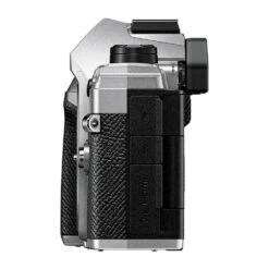 OM SYSTEM OM-5 12-45mm Lens Kit - Silver -Nikon Shop om system 0010 c49 om 5 slv rightside 2