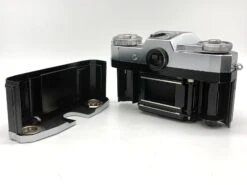 Used Zeiss Ikon Contaflex 50mm F2.8 Super B S/N - 3910550 (Collectable) 17 Used Zeiss Ikon Contaflex 50mm F2.8 Super B S/N - 3910550 (Collectable) -Nikon Shop superb.06