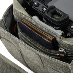 ThinkTANK - Retrospective 4 V2.0, Pinestone -Nikon Shop thinktank retrospective 4 v2.0 pinestone 05