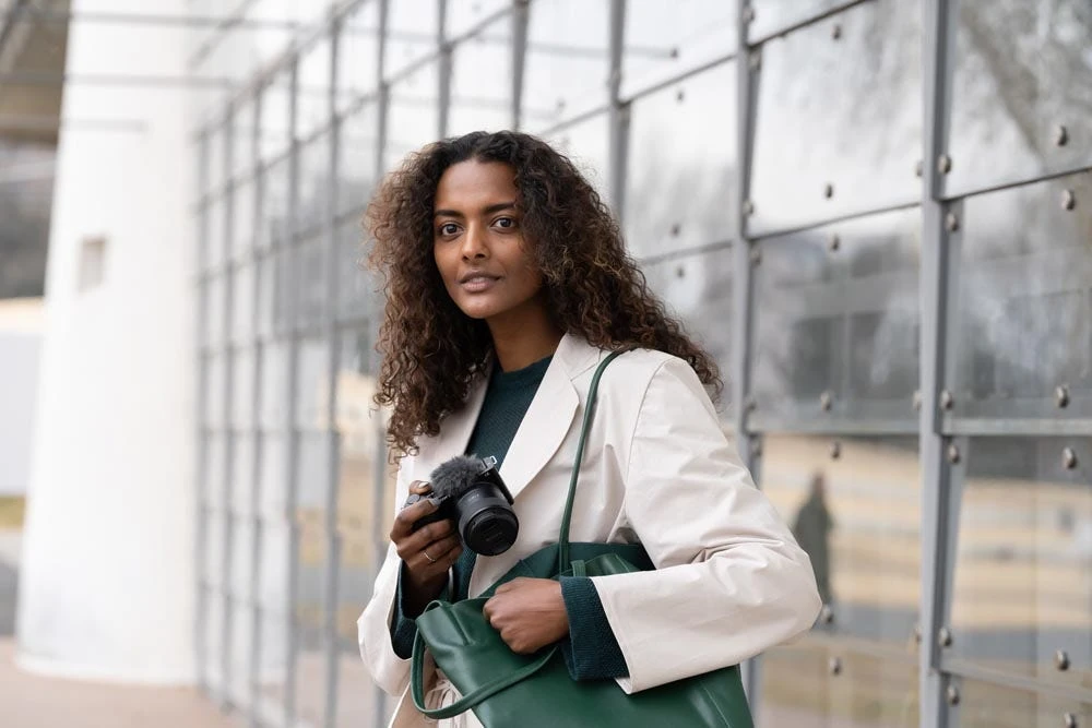 Sony E 11mm F1.8 Lens 5 Sony E 11mm F1.8 Lens - Image 5