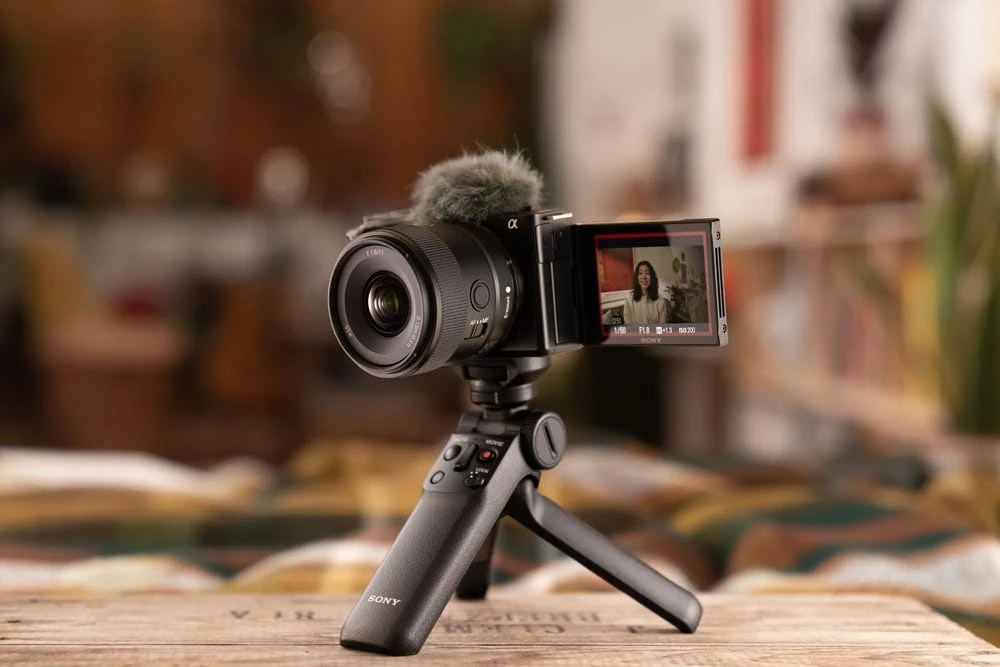 Sony E 11mm F1.8 Lens 6 Sony E 11mm F1.8 Lens - Image 6